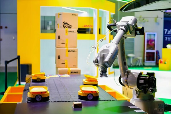 DHL快递亮相进博会展示自动化技术与绿色物流解决方案(图2)