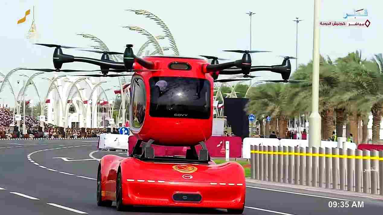 架起中卡友好桥梁，广汽高域中国飞行汽车亮相卡塔尔国庆(图1)